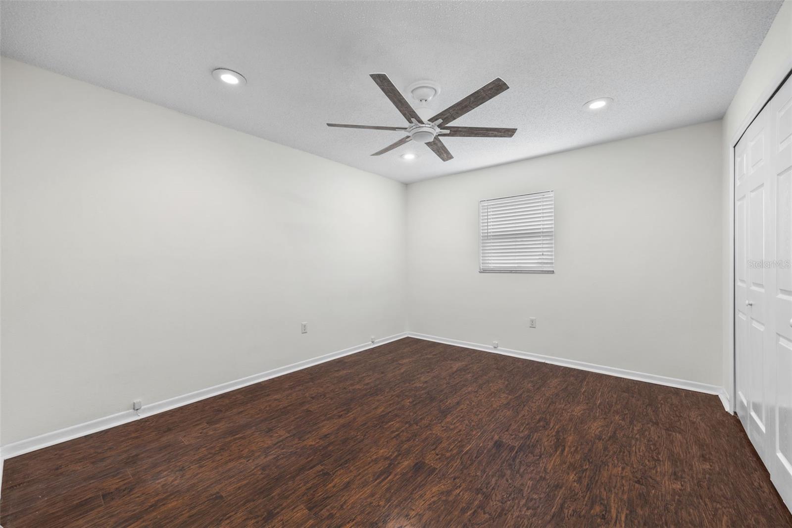 7892 SUNDOWN DR N — photo 42