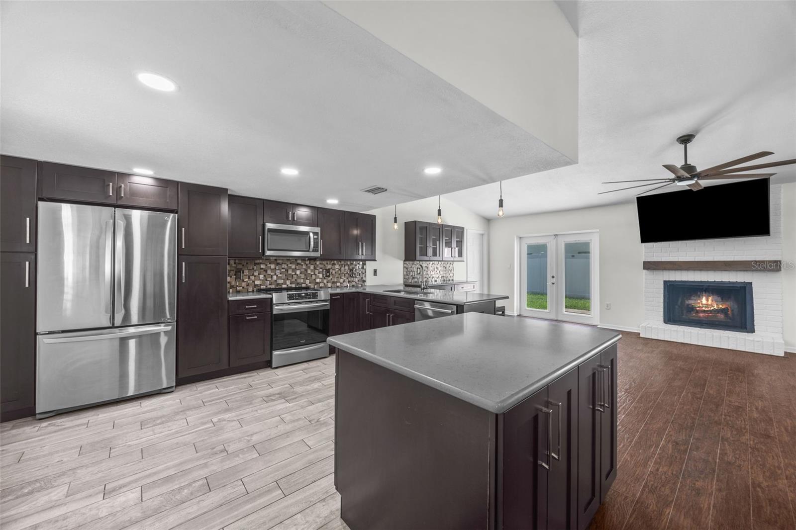 7892 SUNDOWN DR N — photo 27
