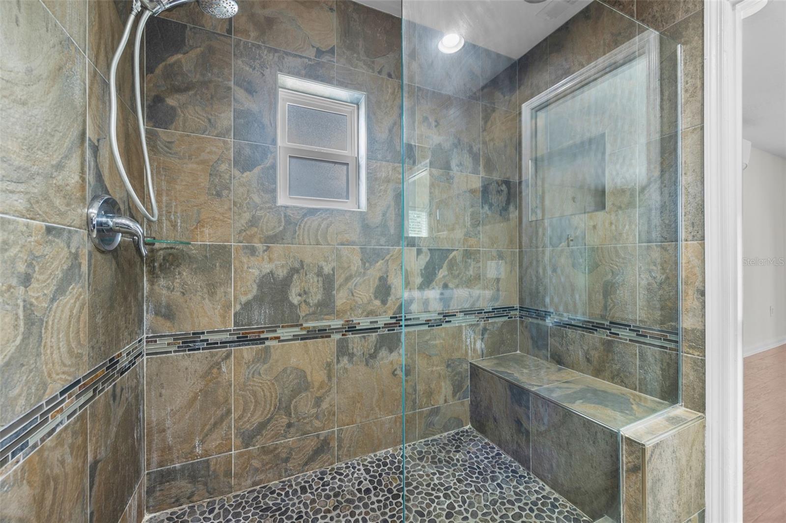 7892 SUNDOWN DR N — photo 39
