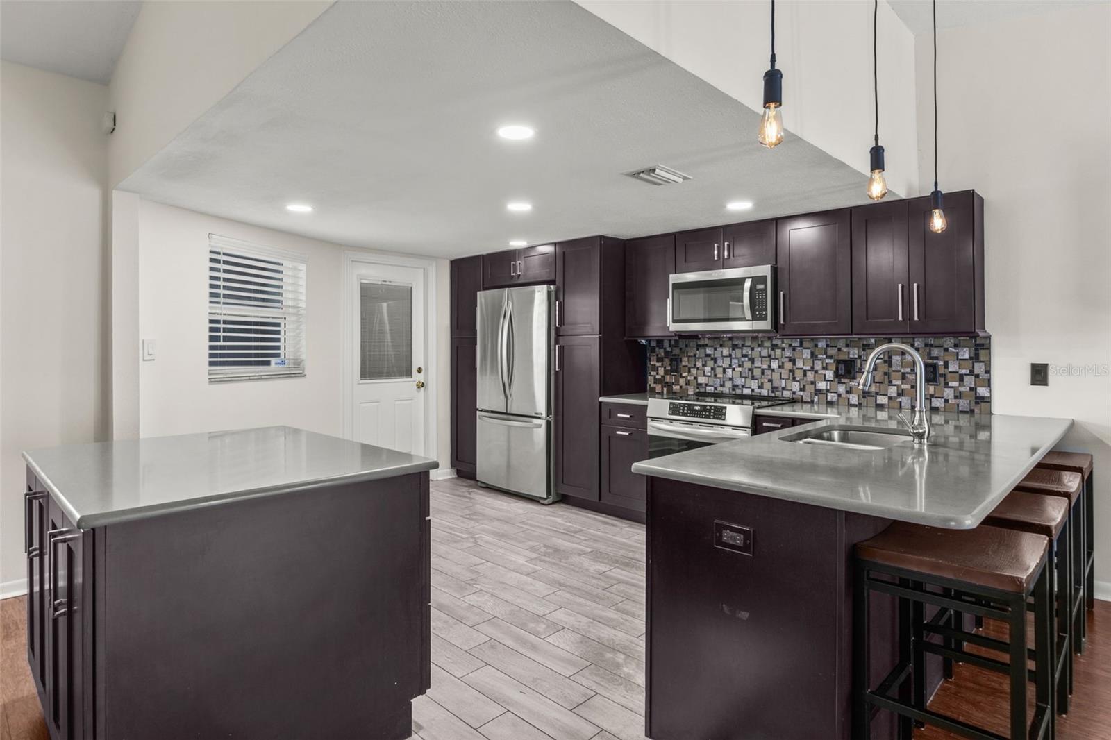 7892 SUNDOWN DR N — photo 24