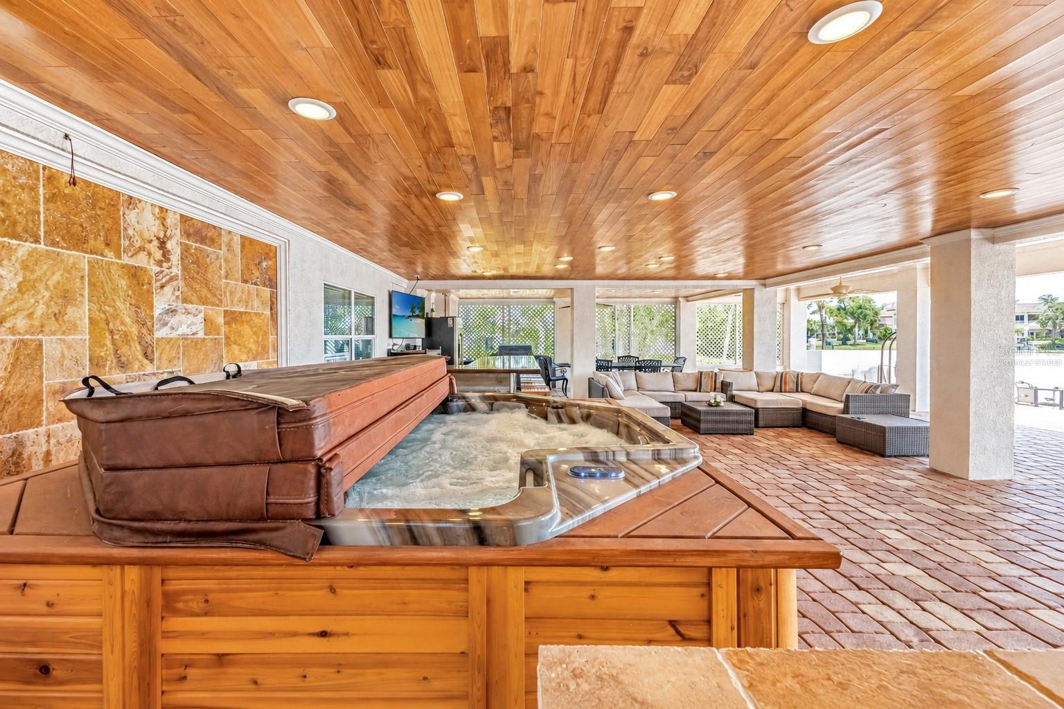 5226 WESTSHORE DR — photo 45