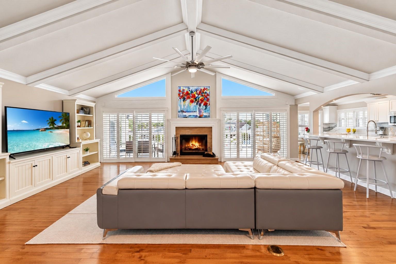 5226 WESTSHORE DR — photo 10