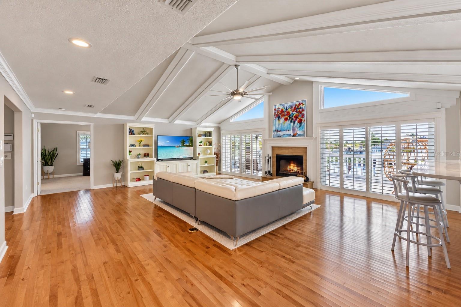 5226 WESTSHORE DR — photo 12
