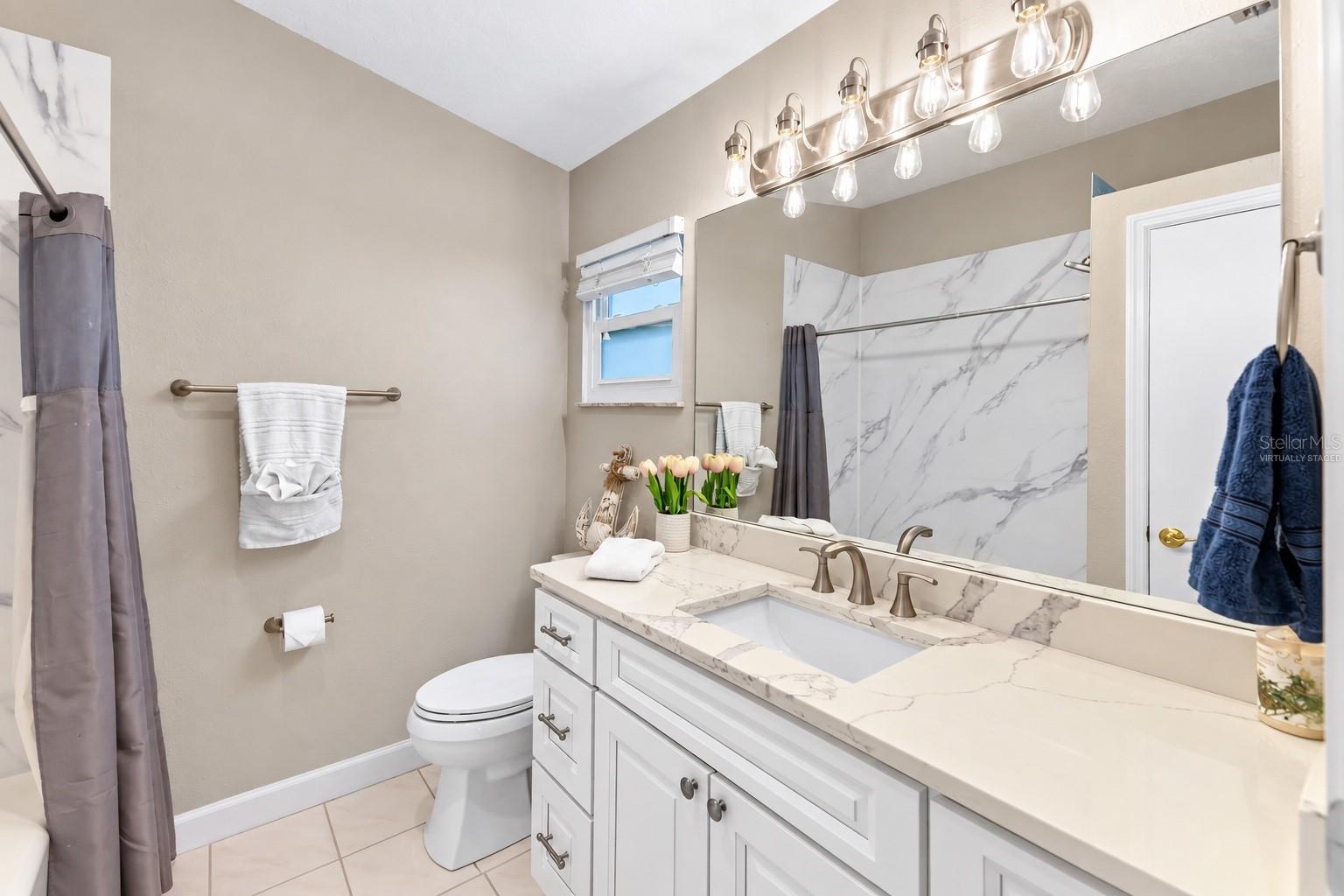 5226 WESTSHORE DR — photo 29