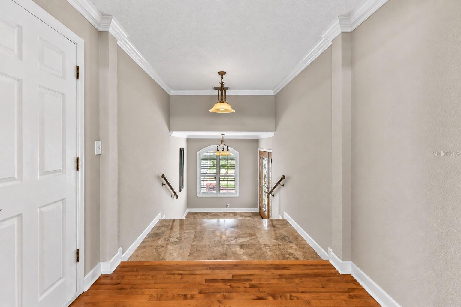 5226 WESTSHORE DR — photo 9