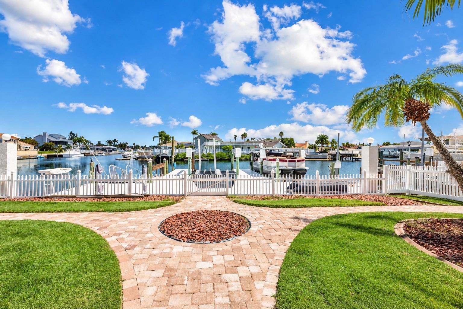 5226 WESTSHORE DR — photo 54