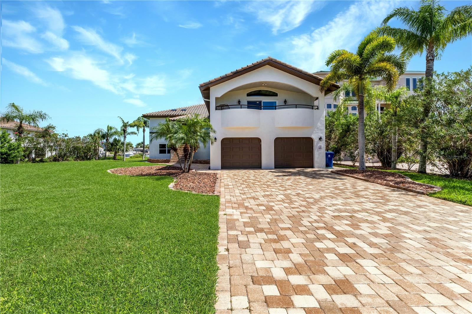 5226 WESTSHORE DR — photo 2
