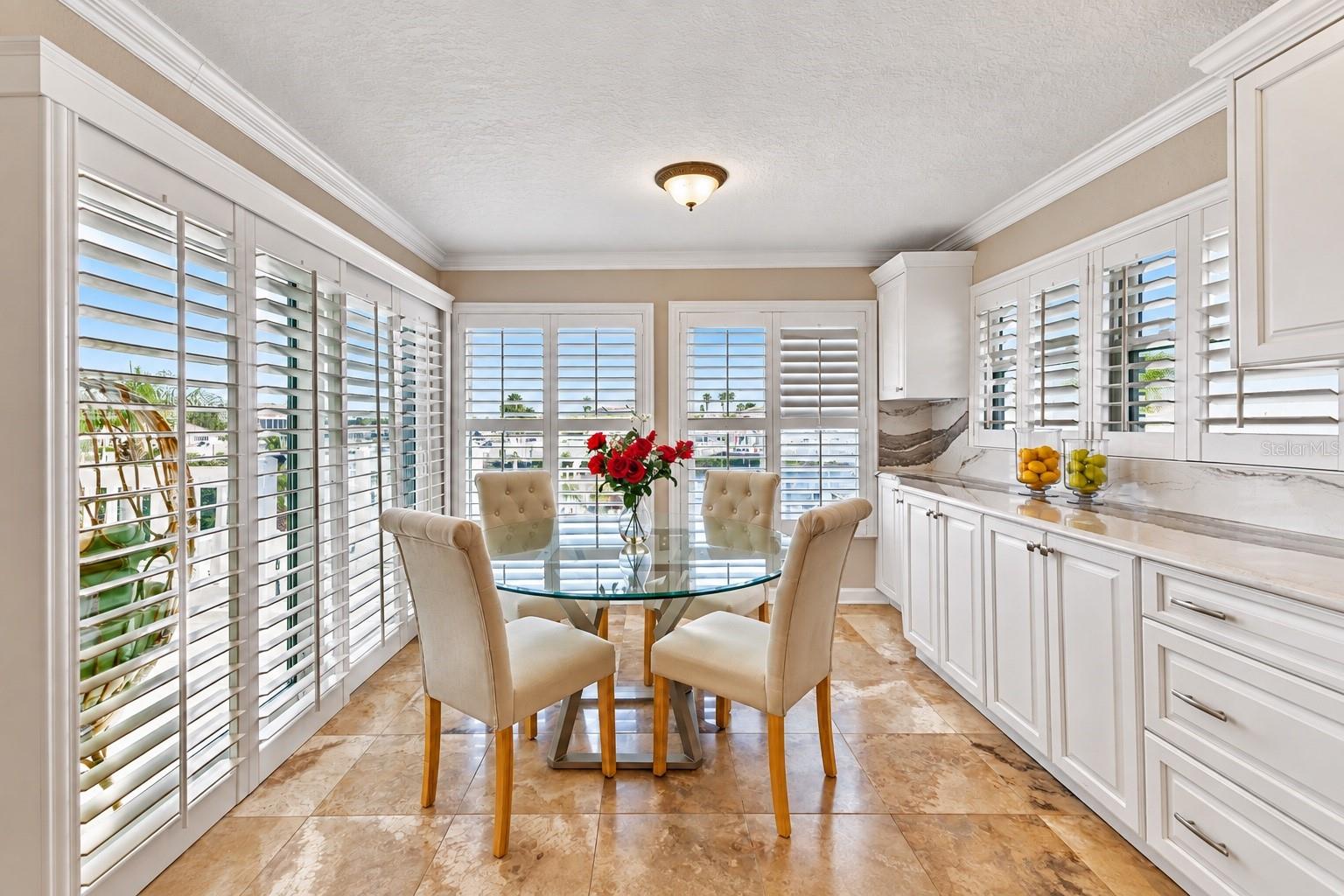 5226 WESTSHORE DR — photo 17
