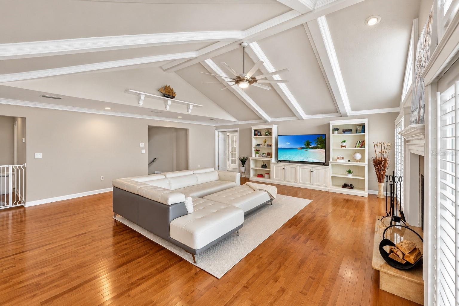 5226 WESTSHORE DR — photo 13