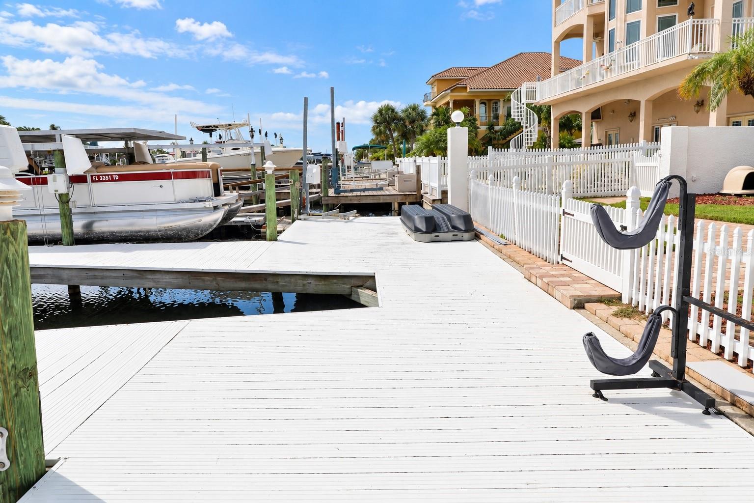5226 WESTSHORE DR — photo 55