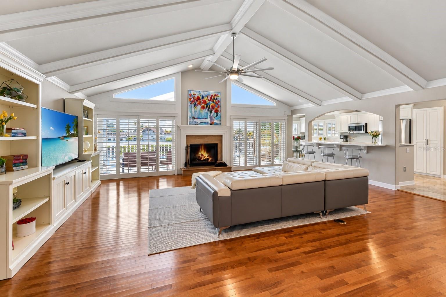 5226 WESTSHORE DR — photo 11