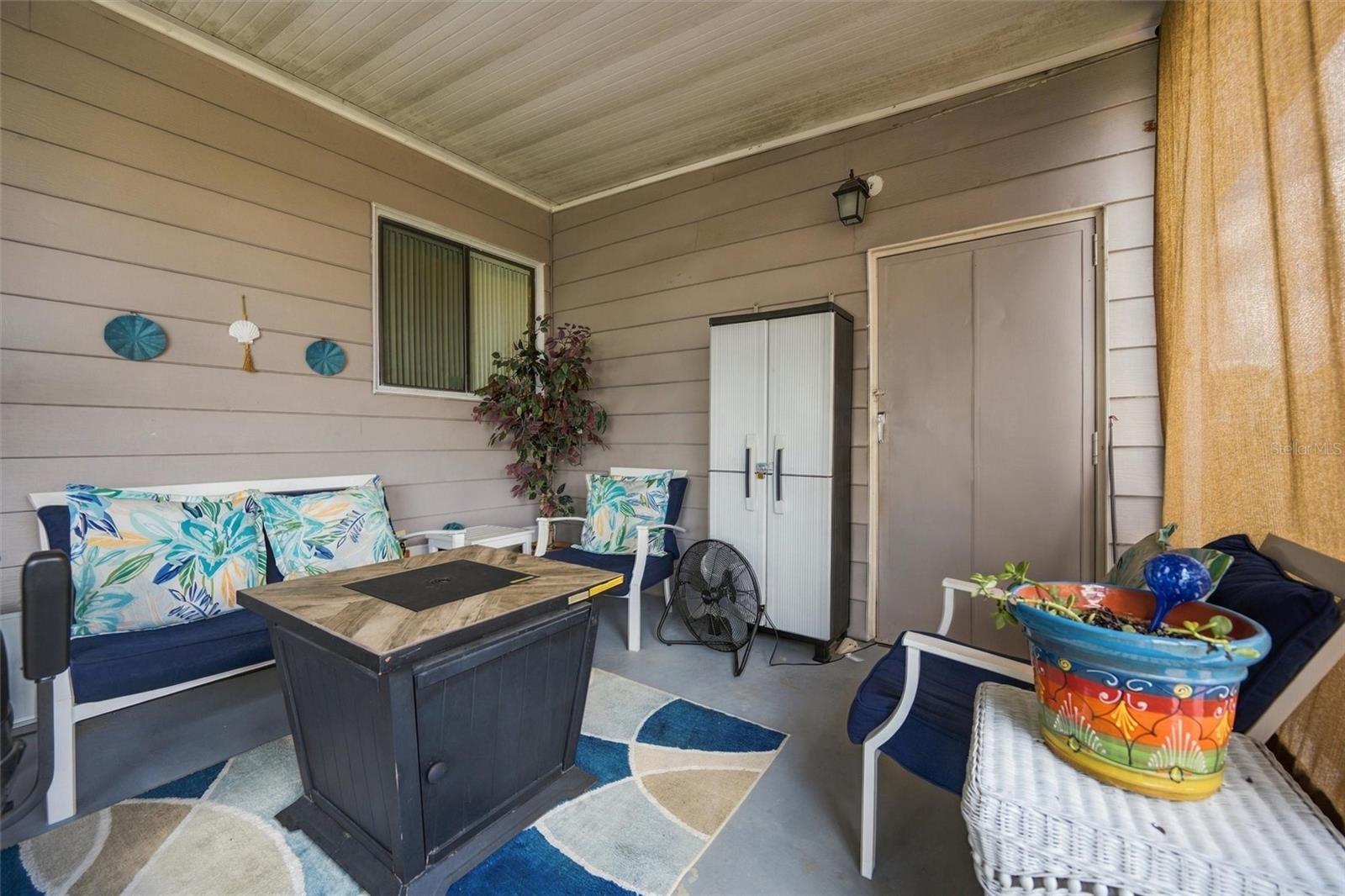 133 S SAINT THOMAS CIR — photo 45