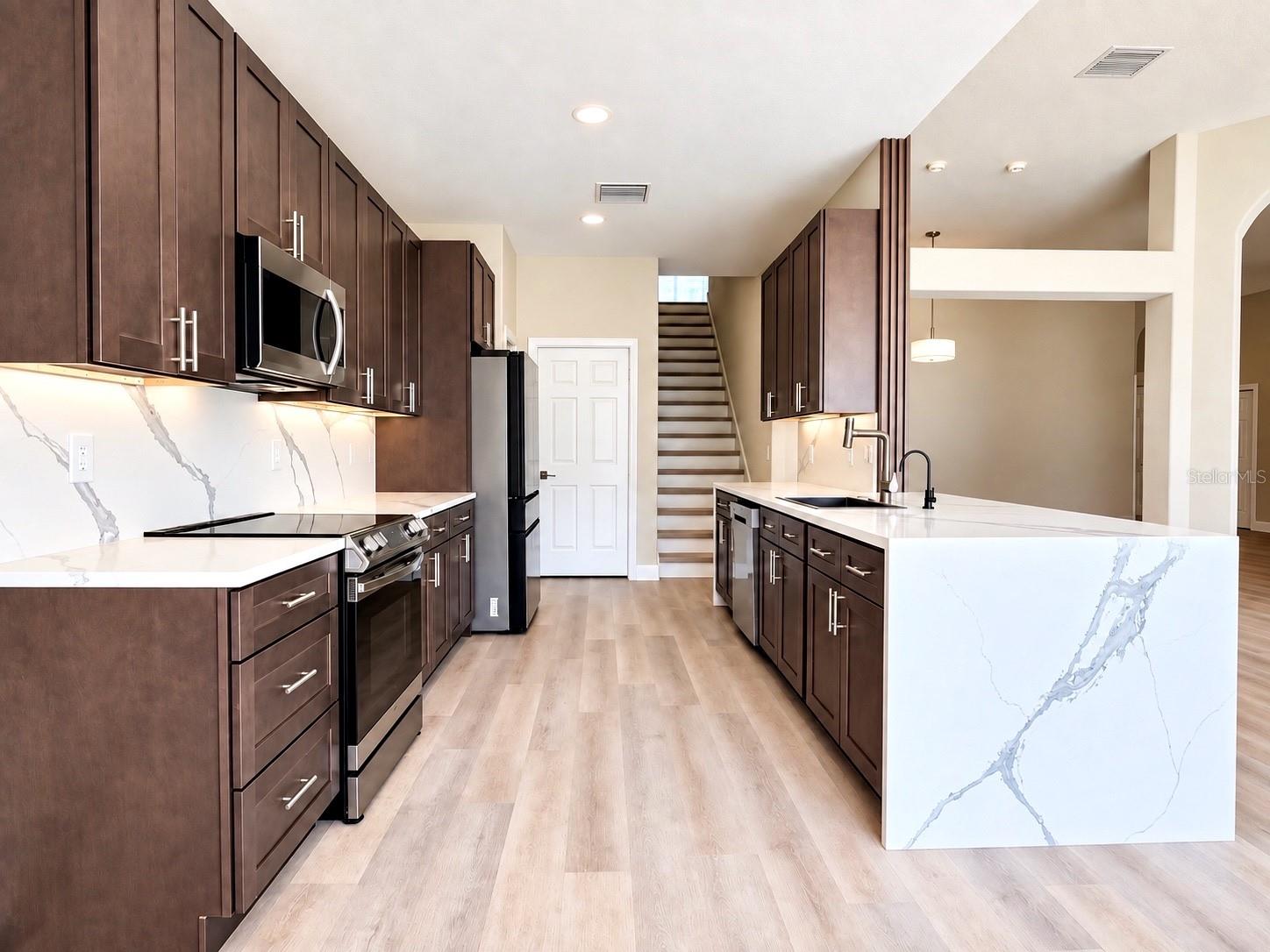 27042 FIREBUSH DR — photo 8