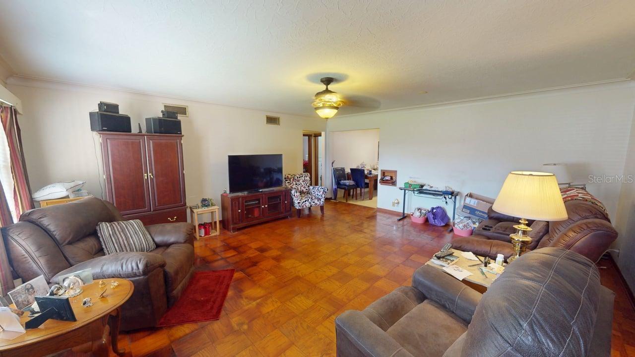 1506 OAKDALE ST — photo 34