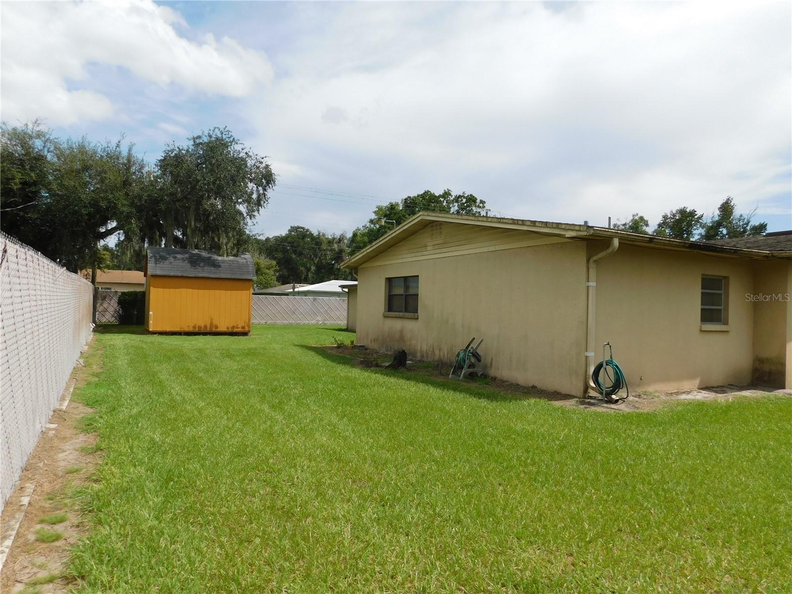 1506 OAKDALE ST — photo 27