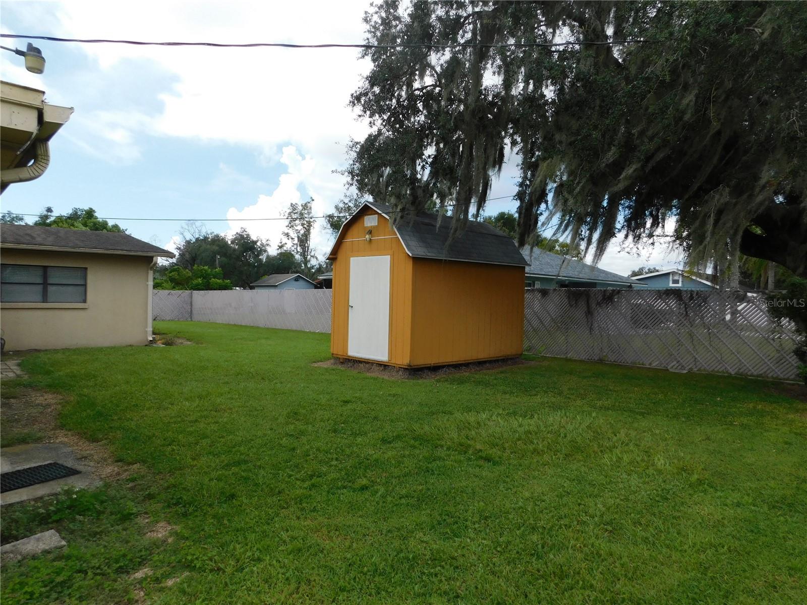 1506 OAKDALE ST — photo 23