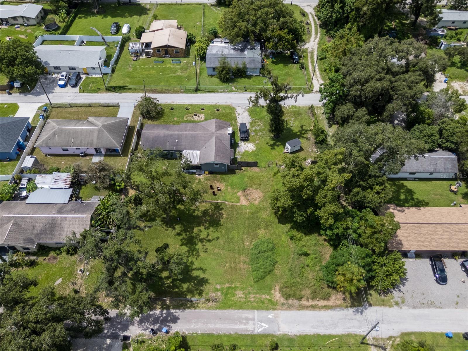 5217 PEACH AVE — photo 9