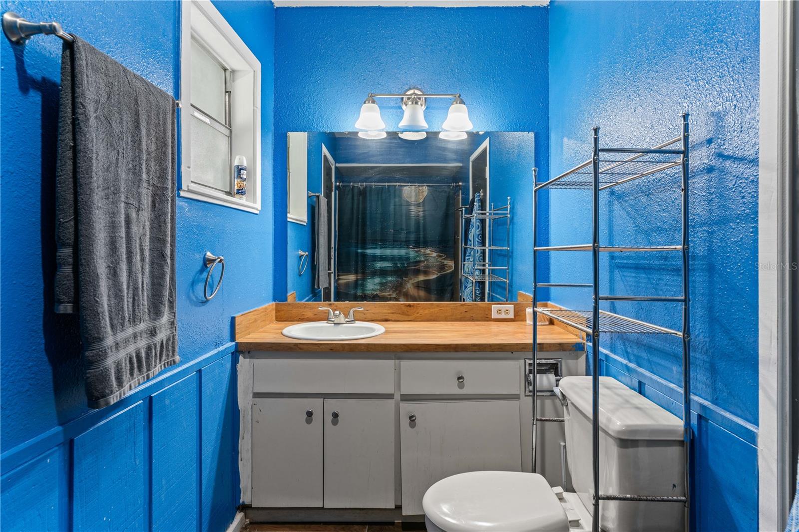 5217 PEACH AVE — photo 24