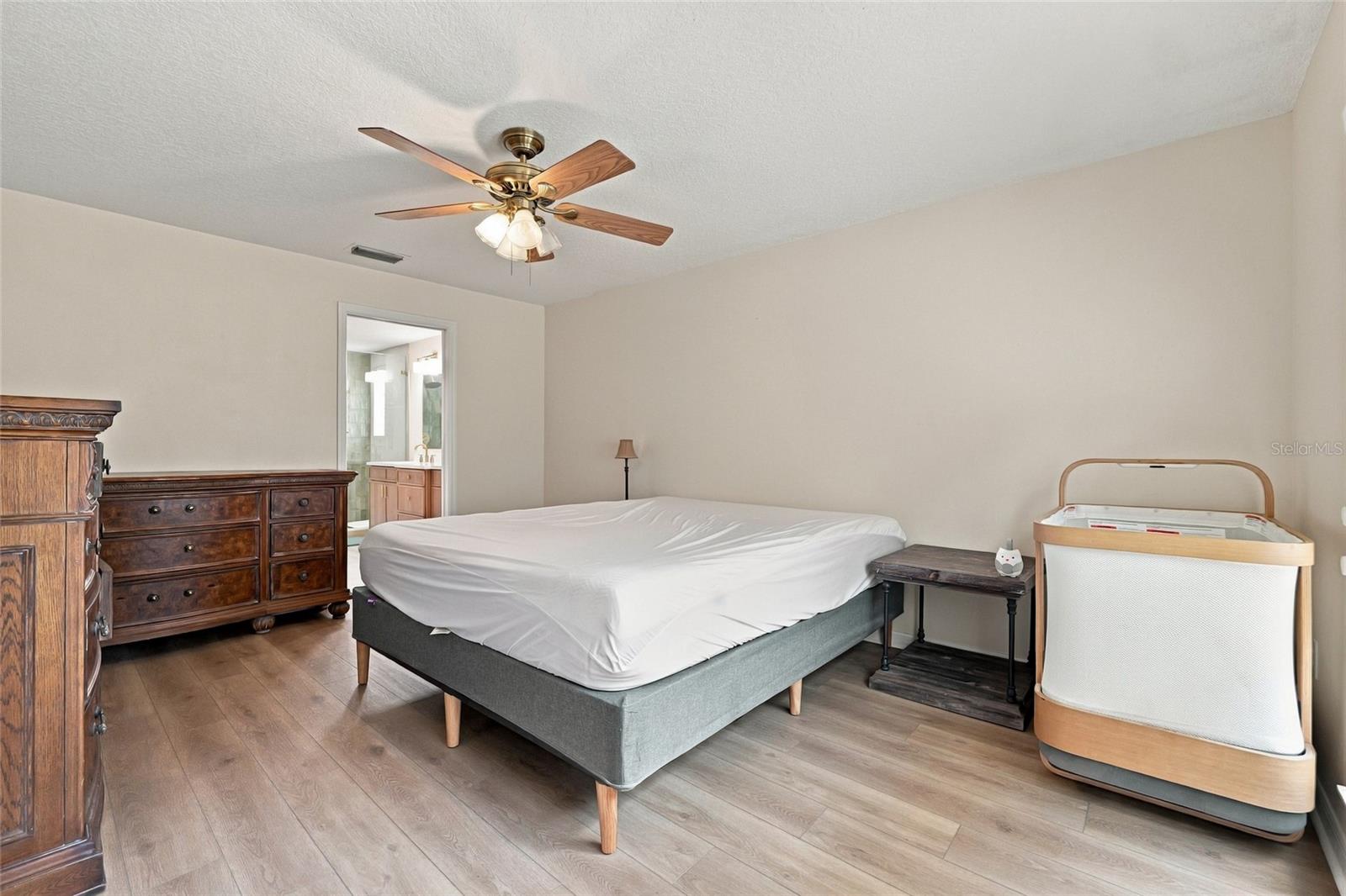 17704 NATHANS DR — photo 15