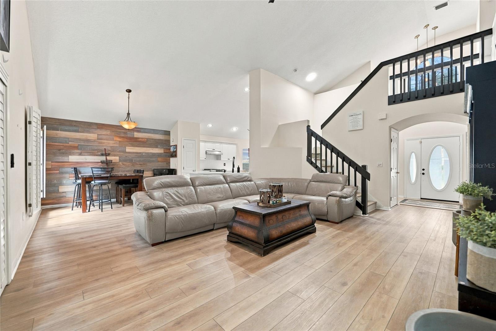 17704 NATHANS DR — photo 9