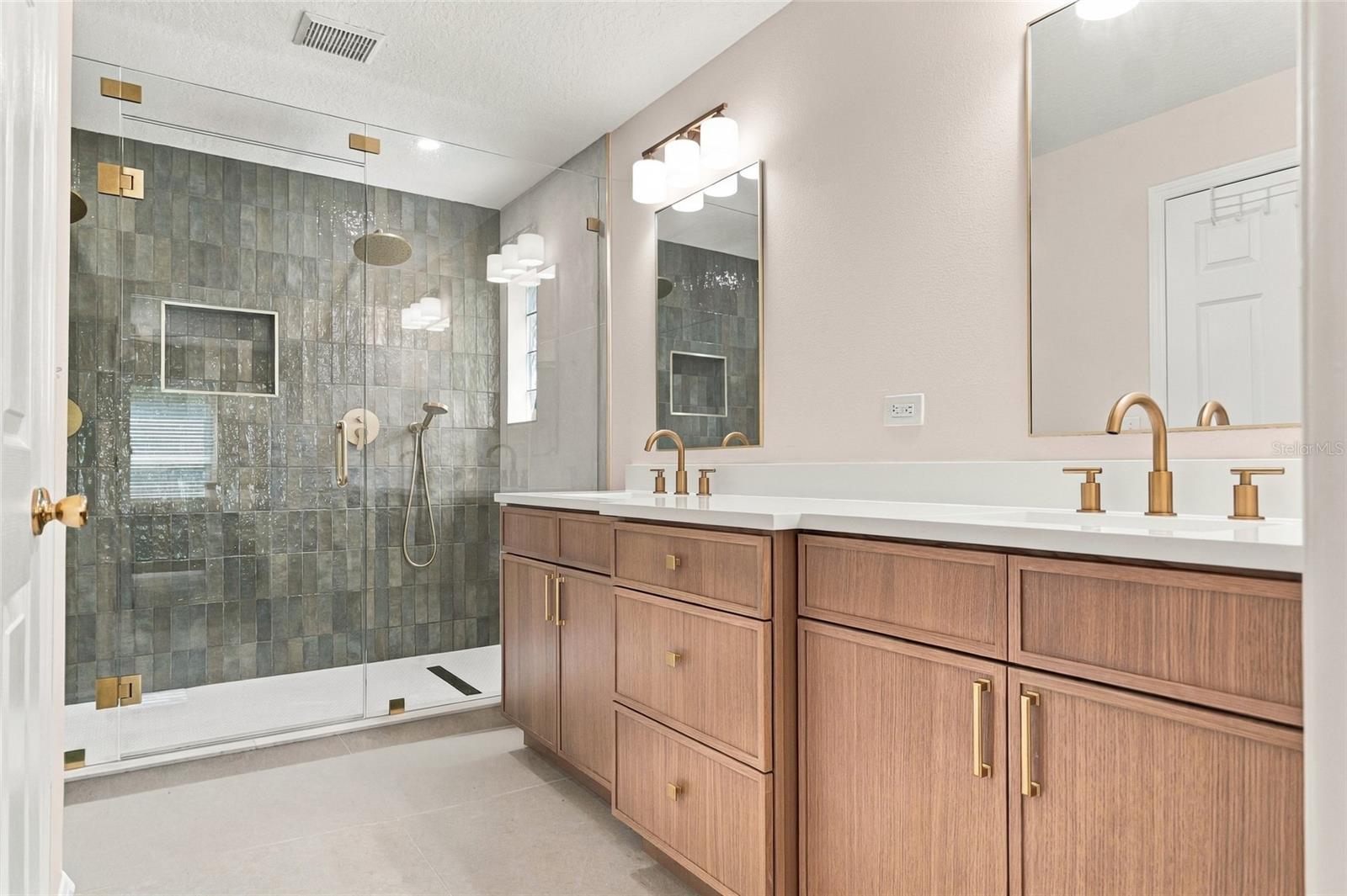 17704 NATHANS DR — photo 17