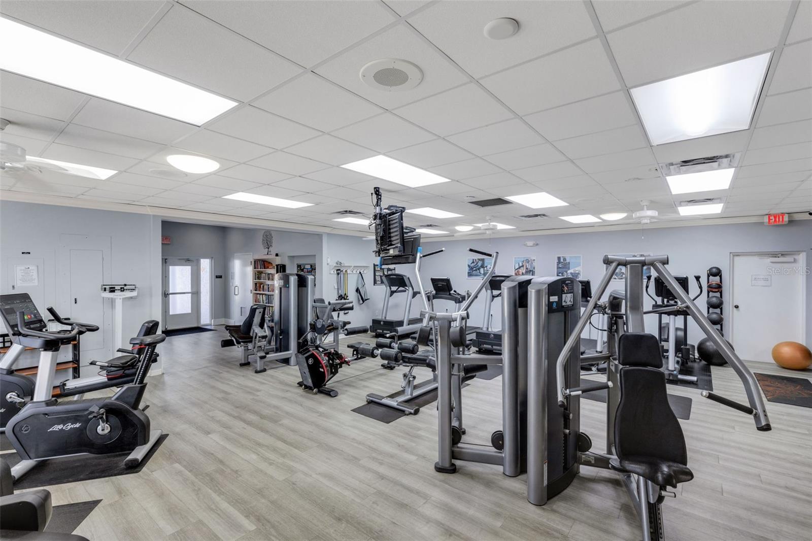 6505 STONE RIVER RD #207 — photo 33