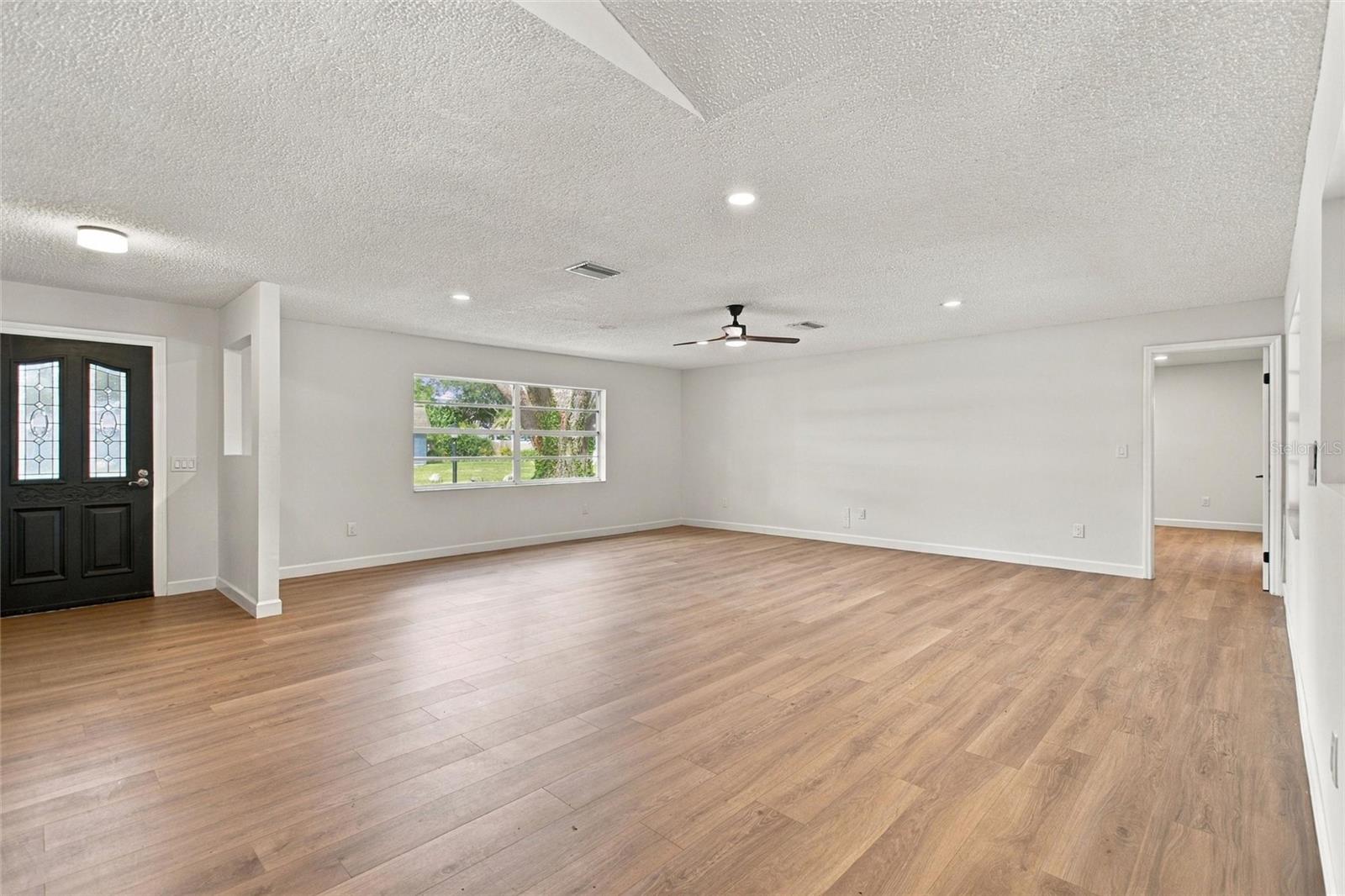 12201 ELSMERE CT — photo 8