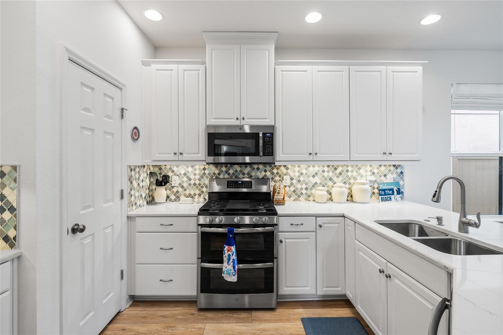 8519 ARABELLA LN — photo 10