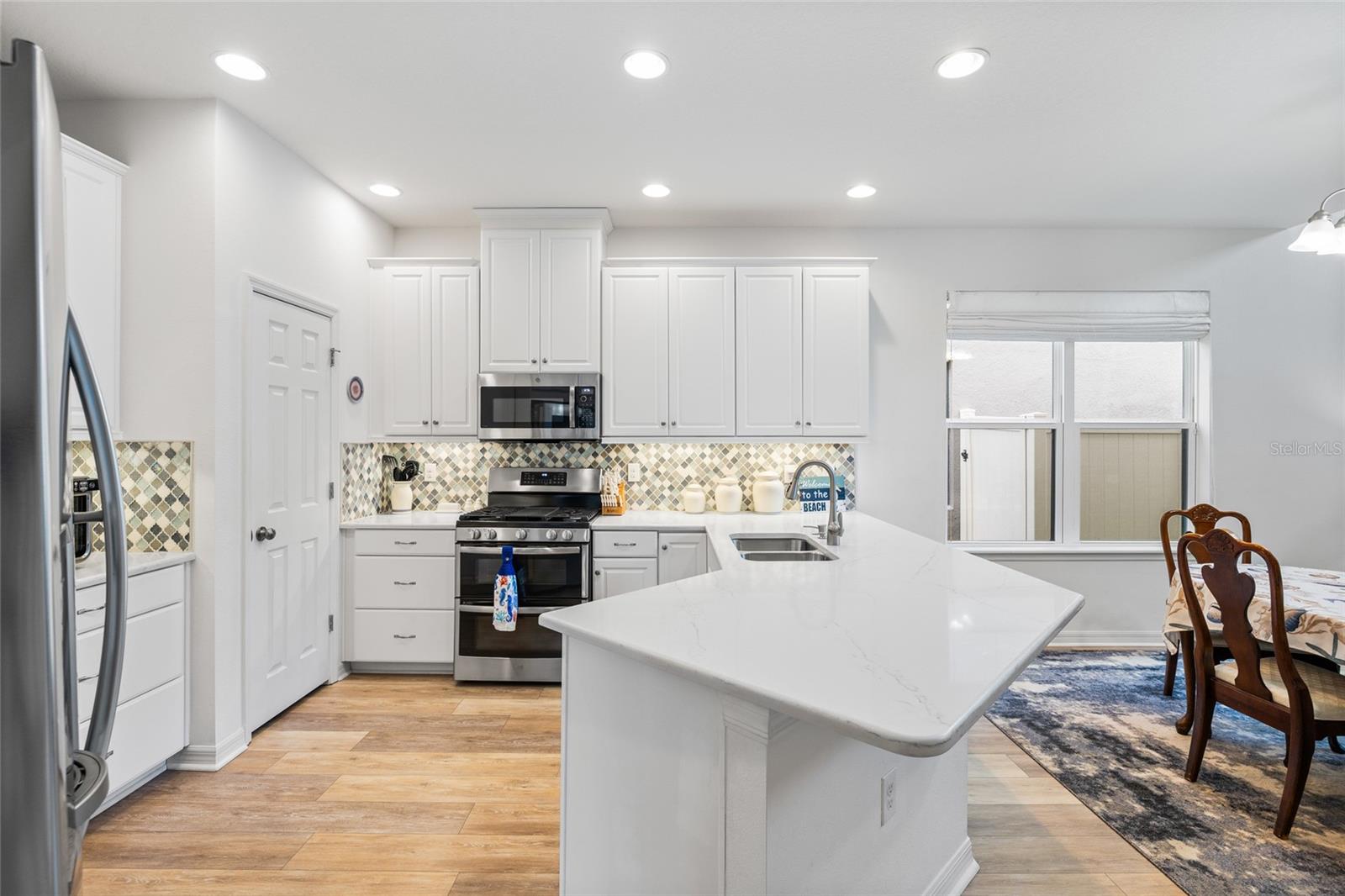 8519 ARABELLA LN — photo 8