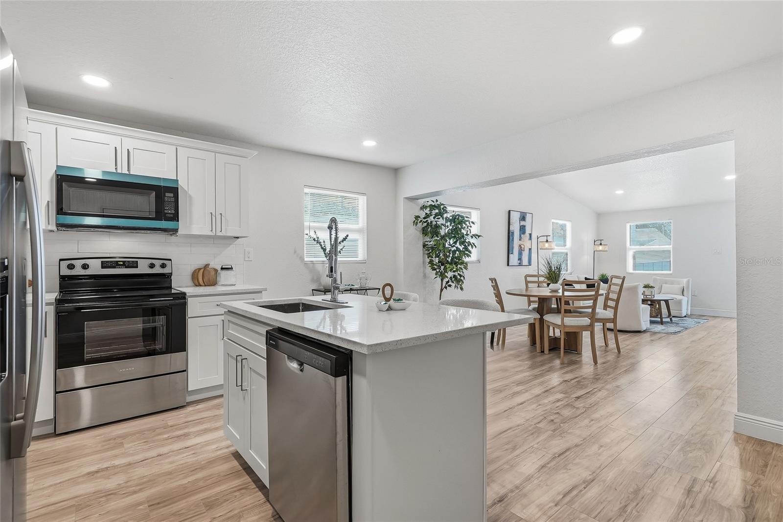 3907 SPENCE AVE — photo 11