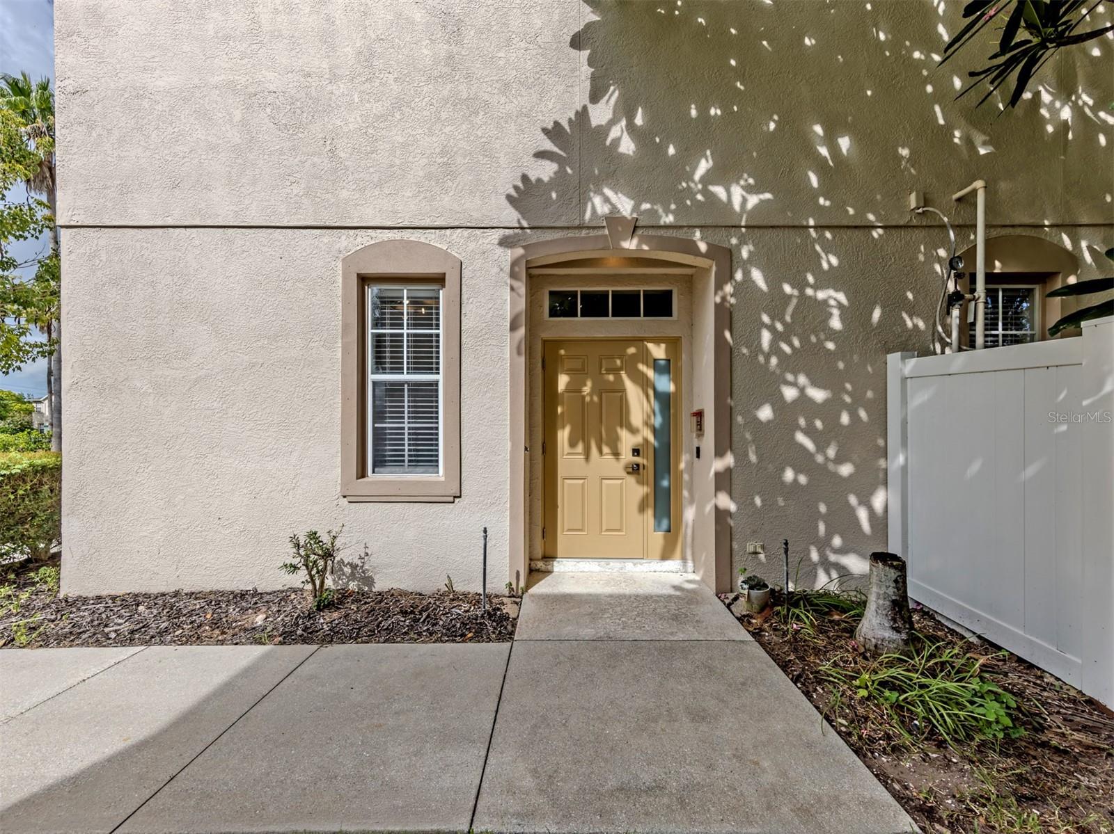 3941 YELLOWSTONE CIR — photo 2