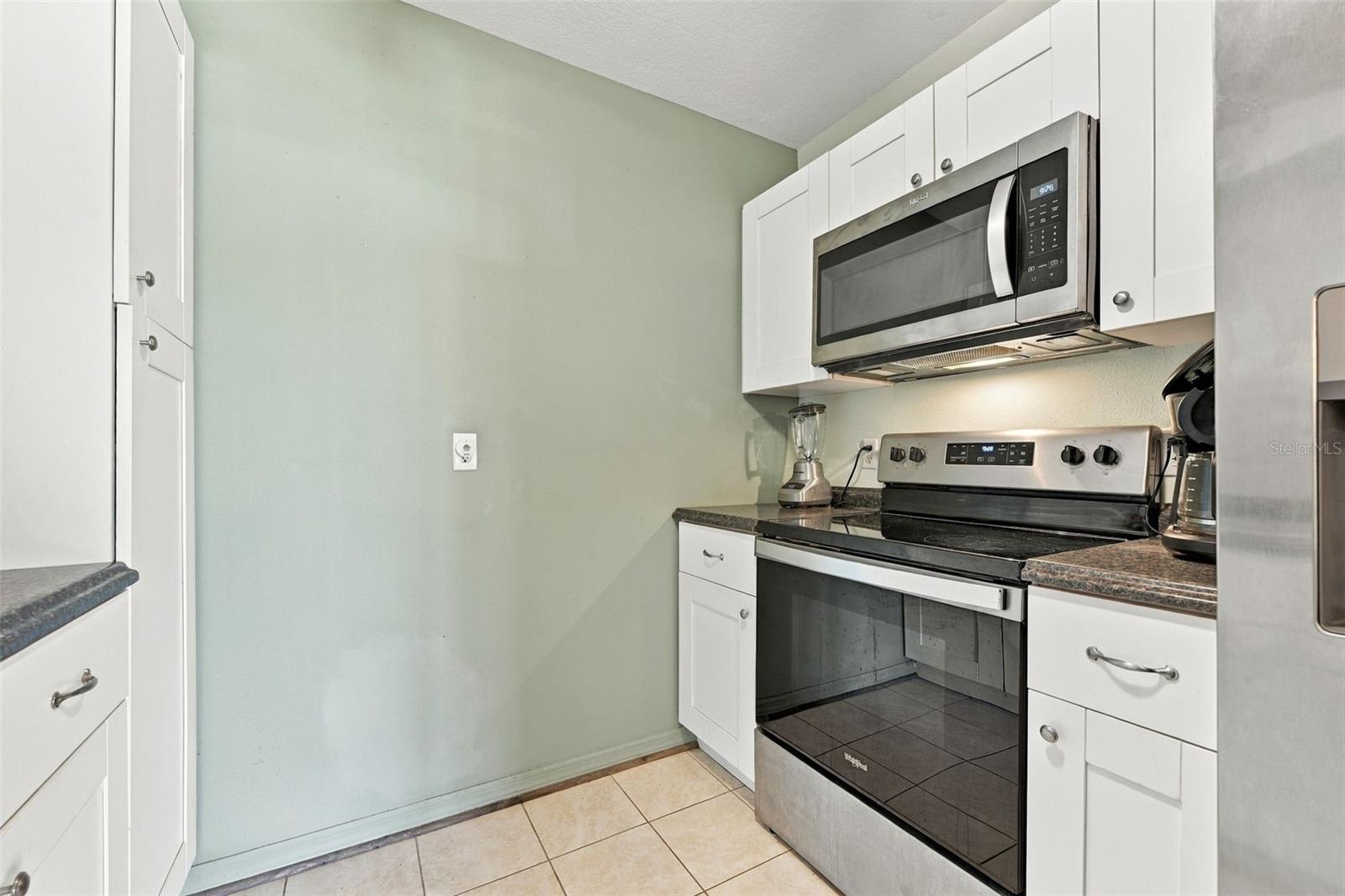 2227 GREENHAVEN DR #367 — photo 4