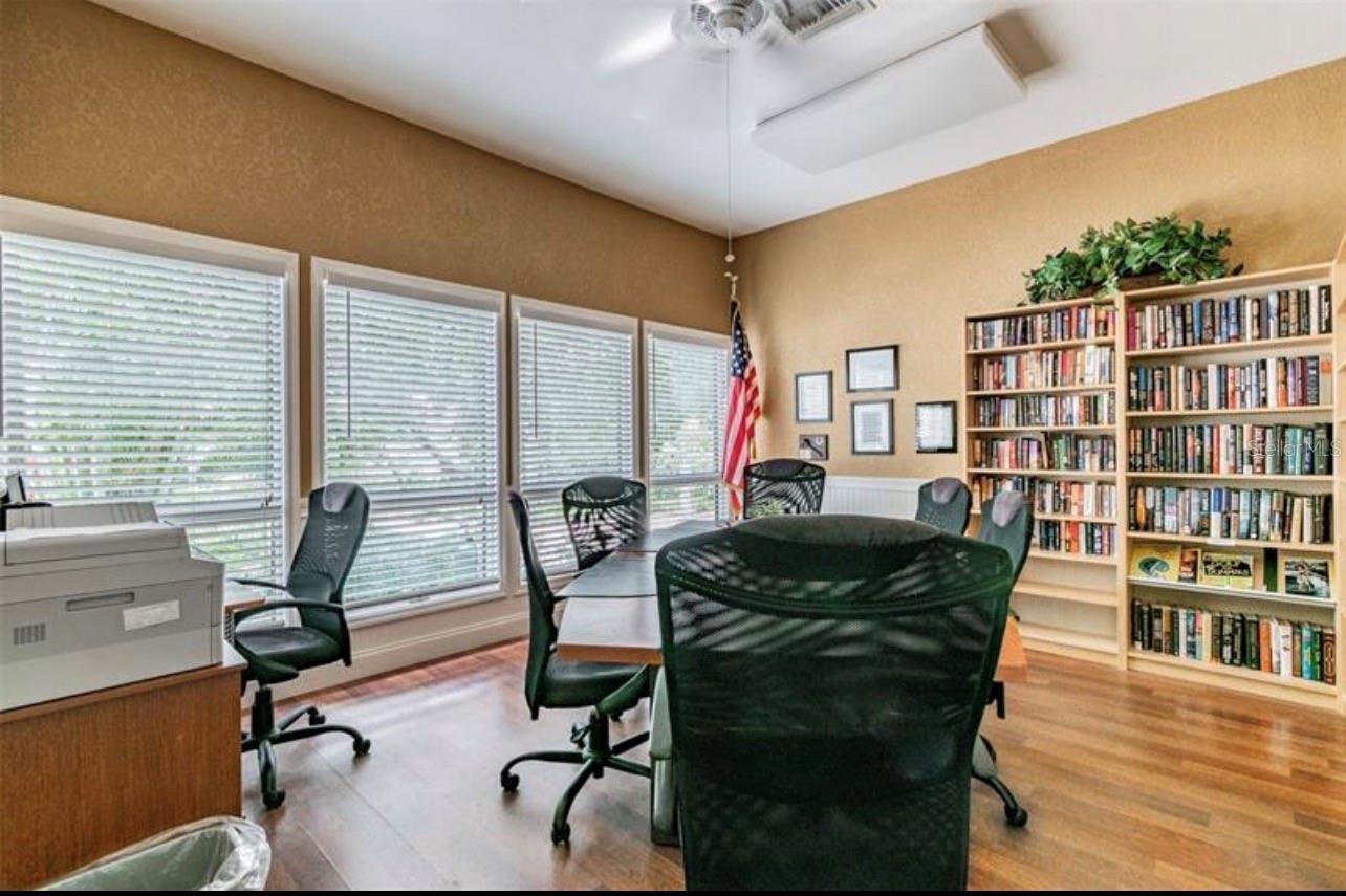 1025 LAKE AVOCA PL — photo 40