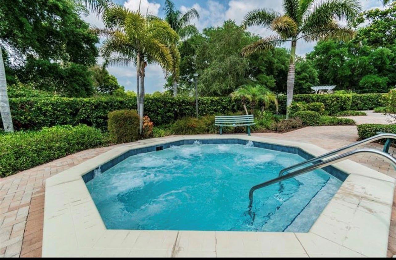 1025 LAKE AVOCA PL — photo 41