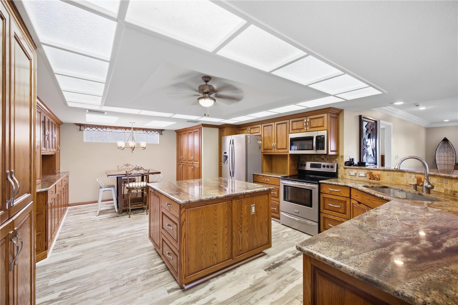 6244 SPOONBILL DR — photo 18