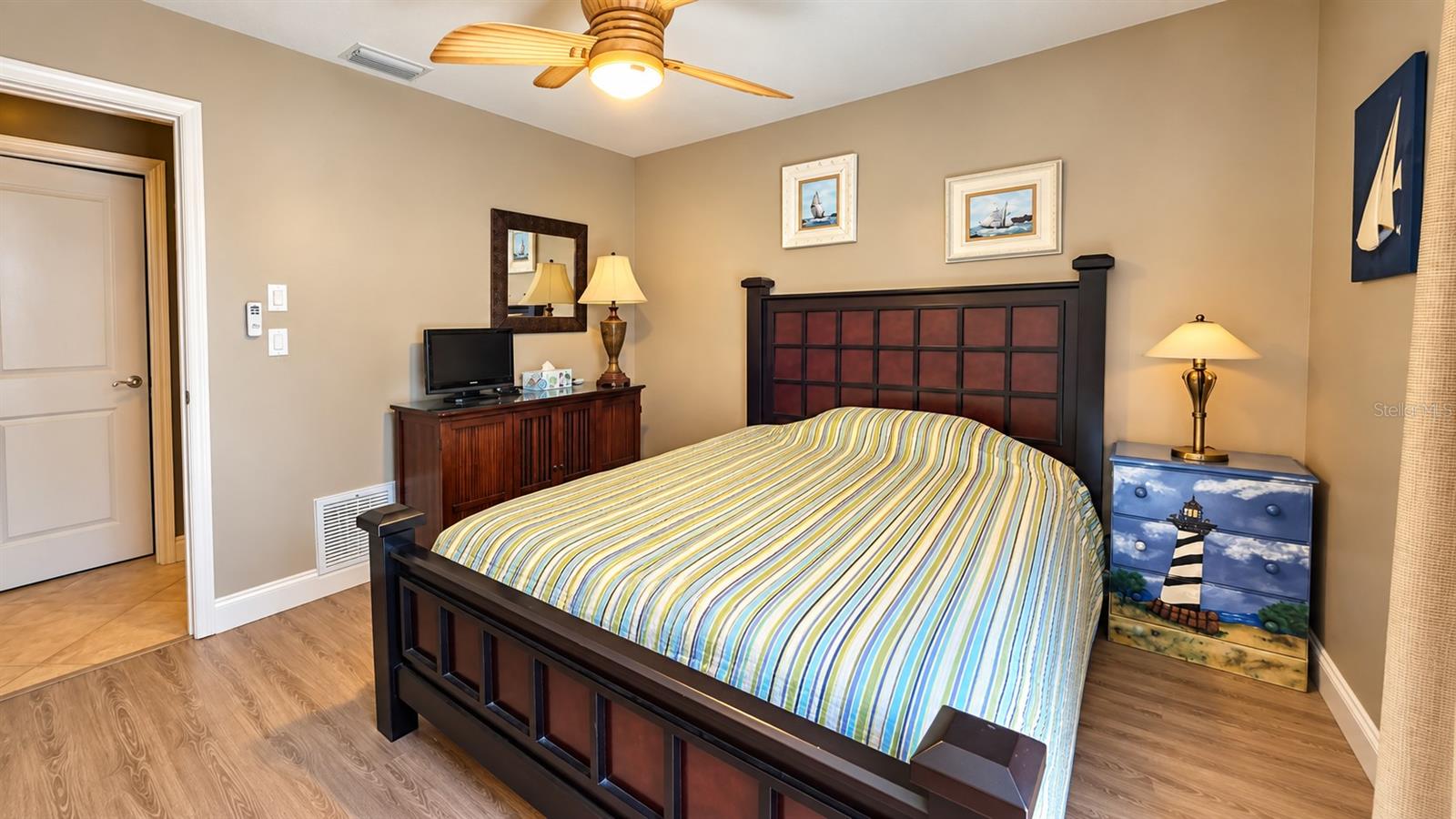 1040 ROSETREE LN — photo 33