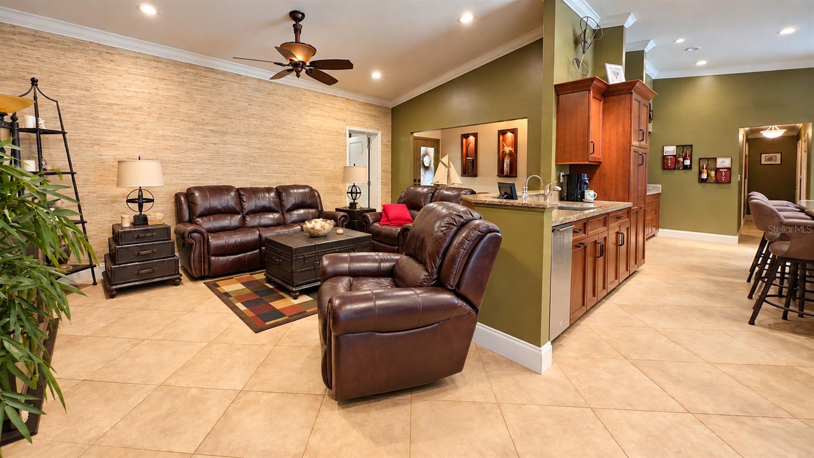 1040 ROSETREE LN — photo 5