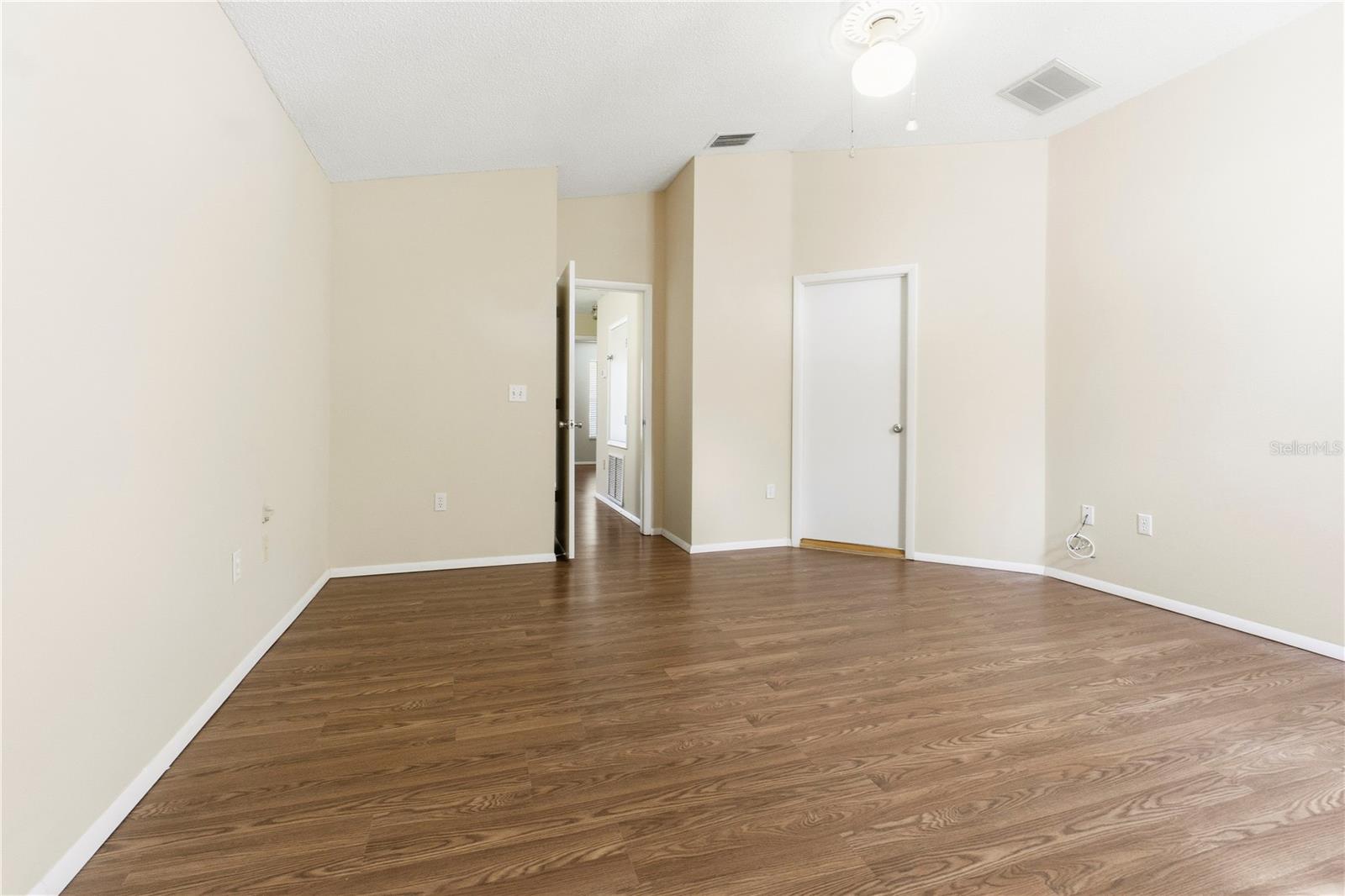 4951 AUGUSTA AVE — photo 48