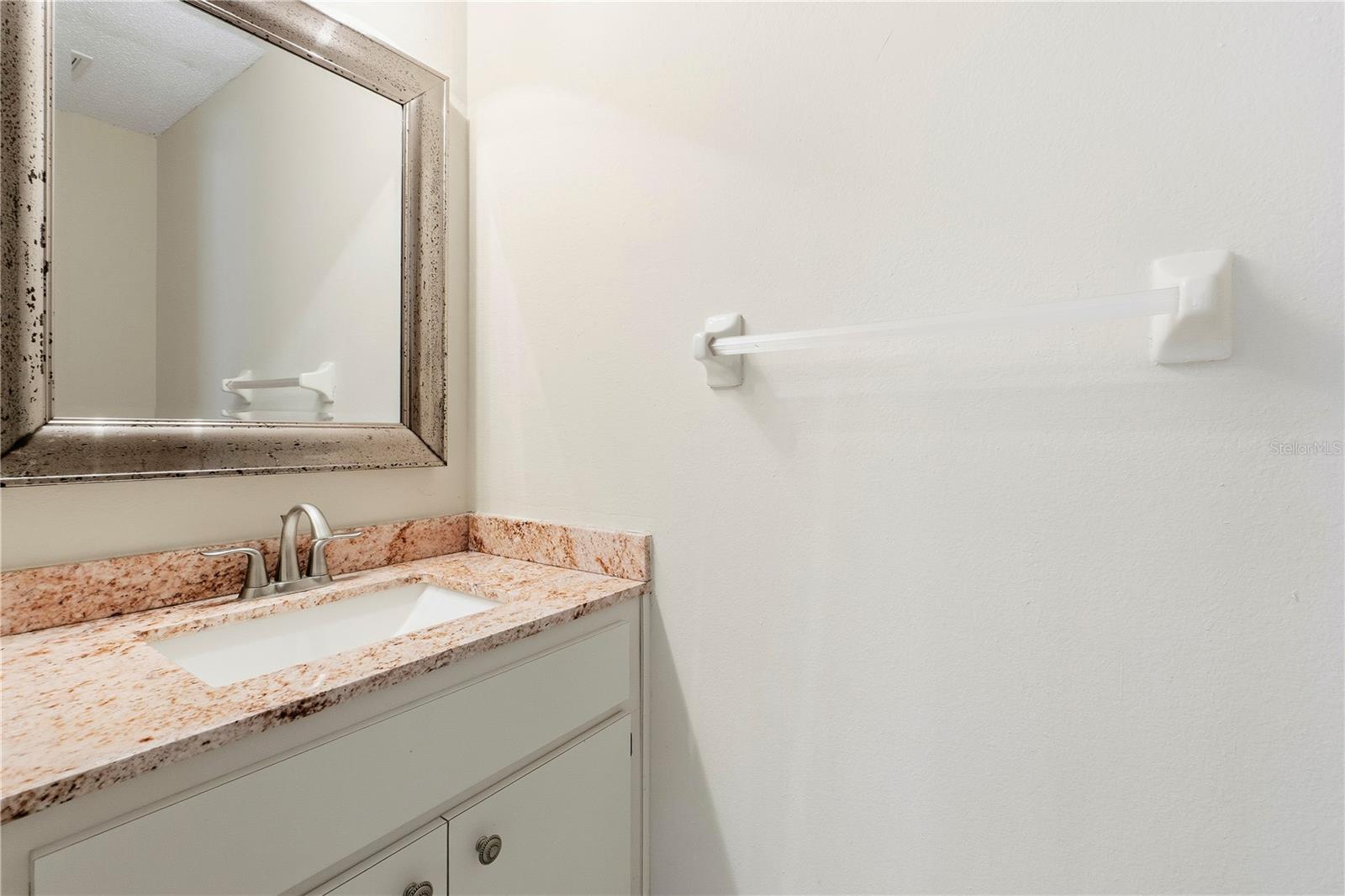 4951 AUGUSTA AVE — photo 33