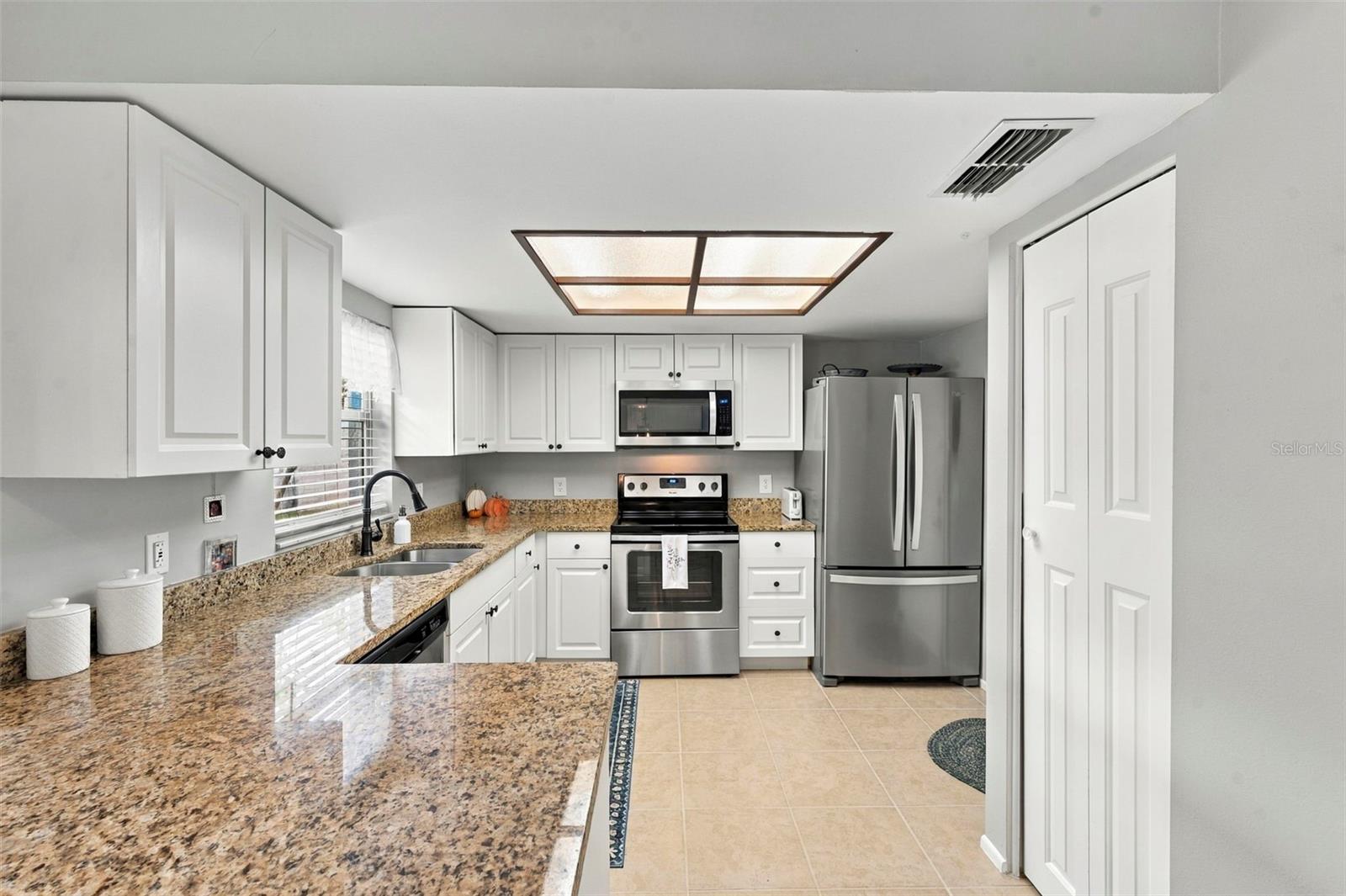 4620 TIBURON DR — photo 16