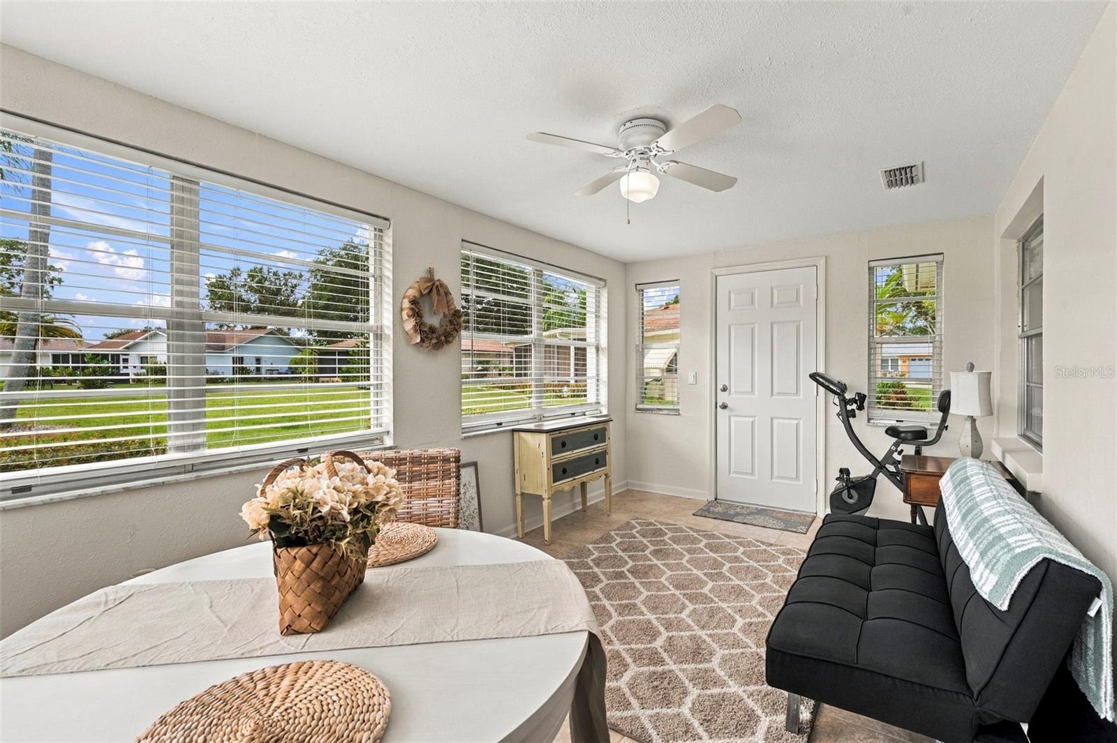 4620 TIBURON DR — photo 10