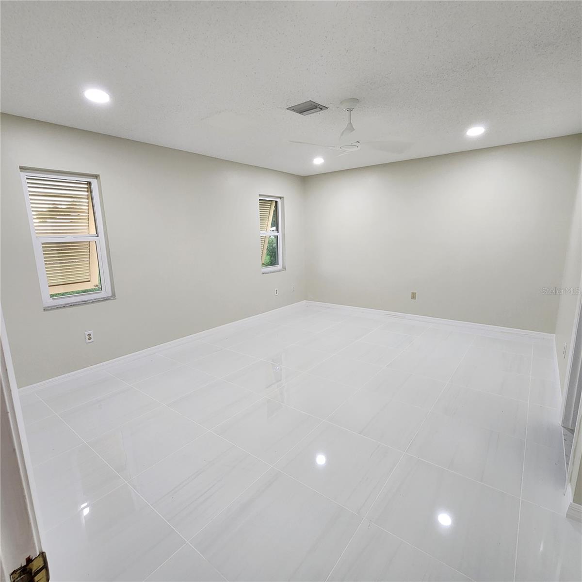 49 SANDSTONE CIR — photo 28