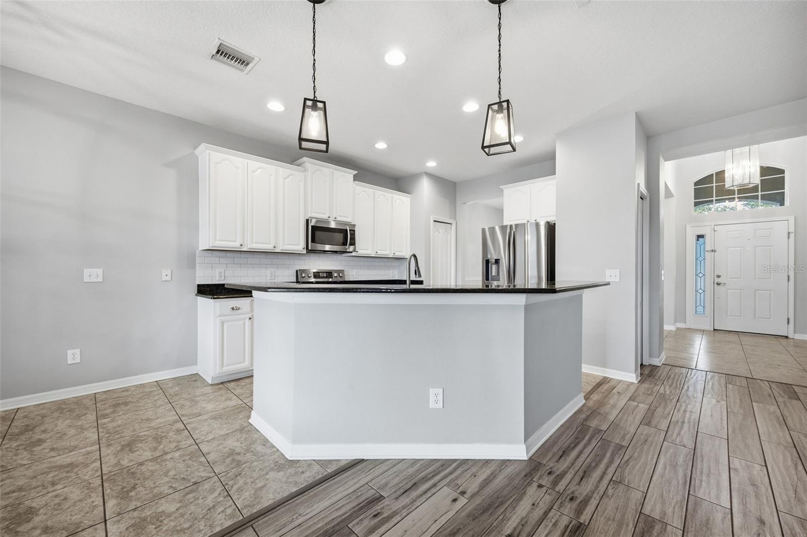 7207 FOREST MERE DR — photo 15