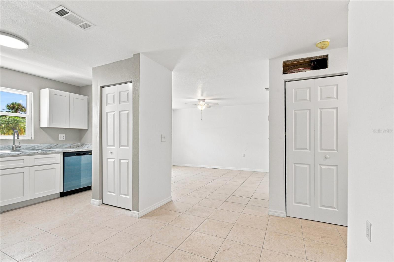 6310 PROVIDENCE CIR #6 — photo 13