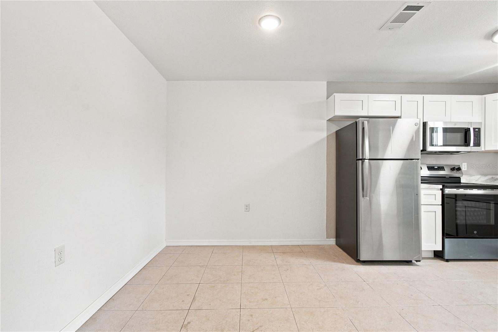 6310 PROVIDENCE CIR #6 — photo 12