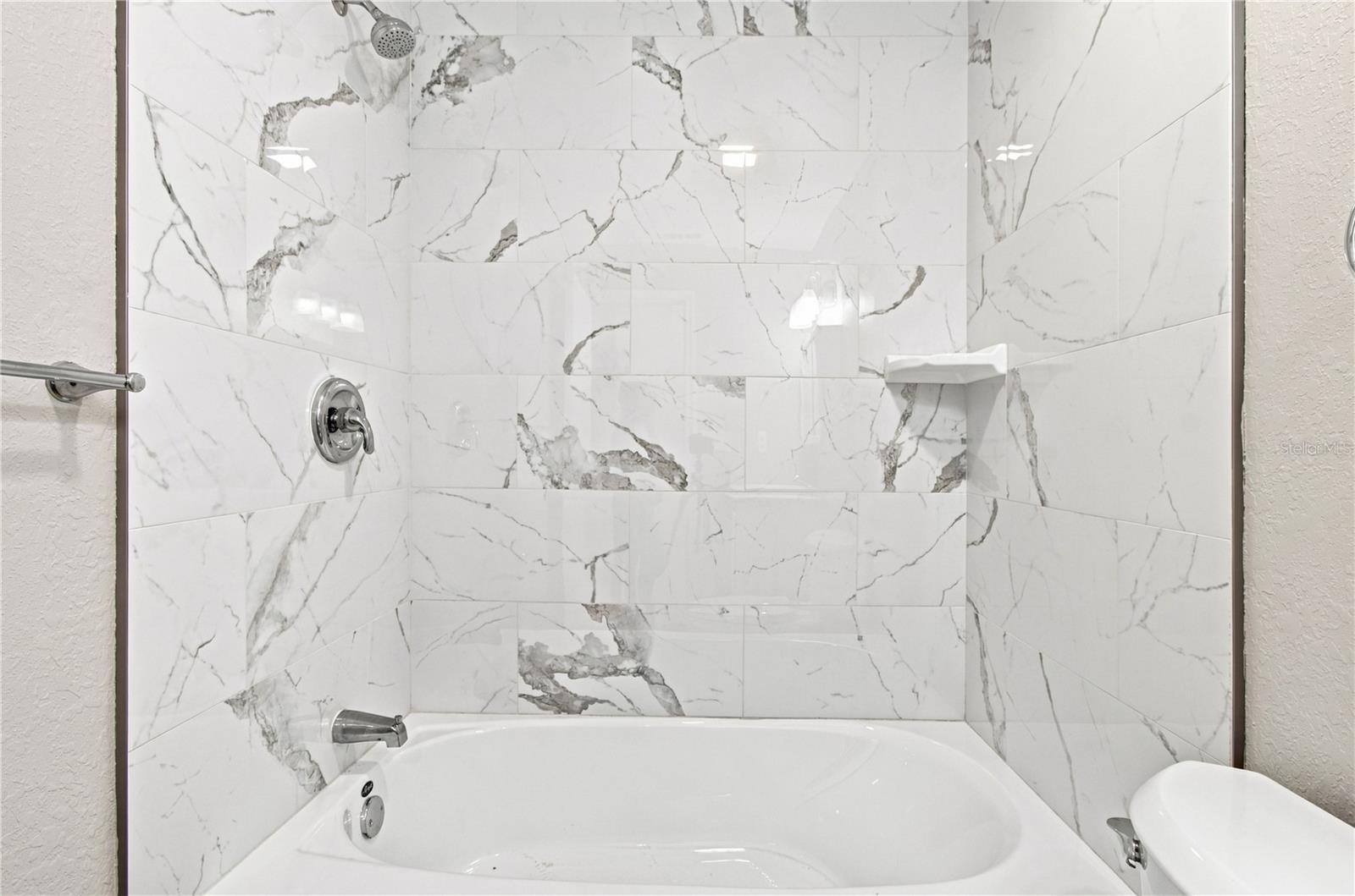 6310 PROVIDENCE CIR #6 — photo 35