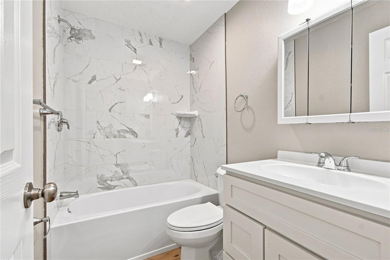 6310 PROVIDENCE CIR #6 — photo 34