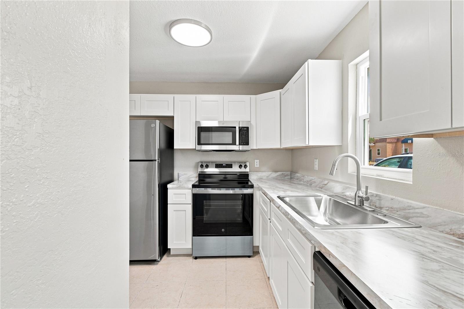 6310 PROVIDENCE CIR #6 — photo 19