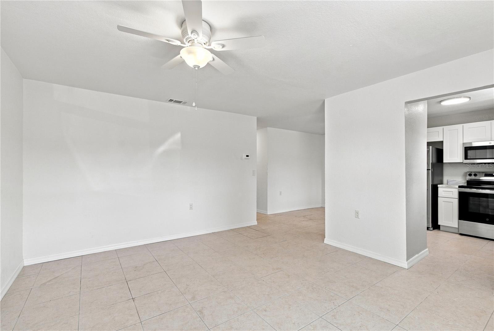 6310 PROVIDENCE CIR #6 — photo 8