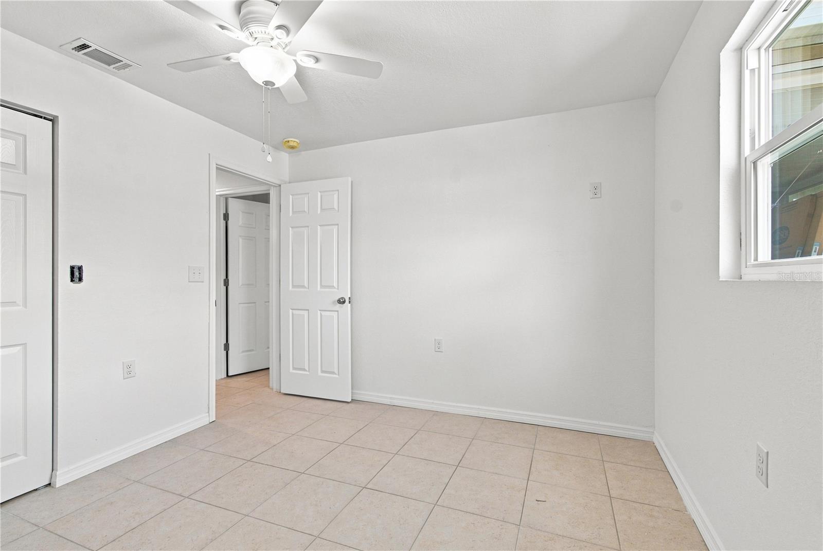 6310 PROVIDENCE CIR #6 — photo 32